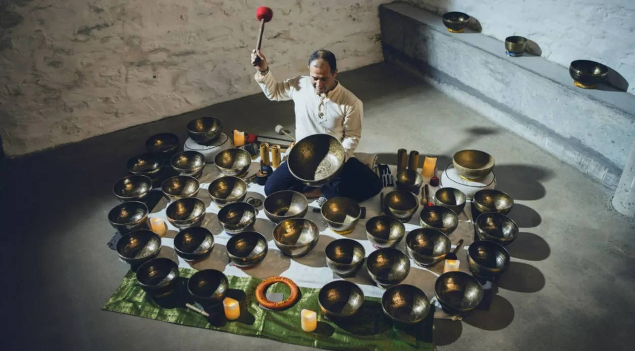 Le Monastère des Augustines jimmy bols sound healing